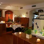 Au- Gut 3*