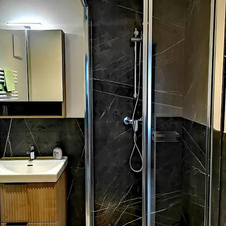 Au- Gut 3*