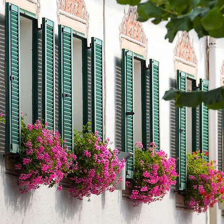 Au- Gut Otel 3*