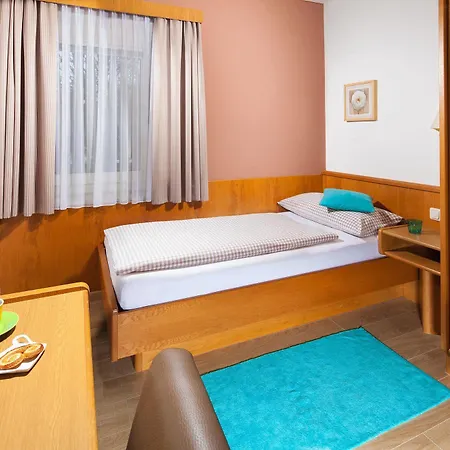 Hotel Au- Gut 3*